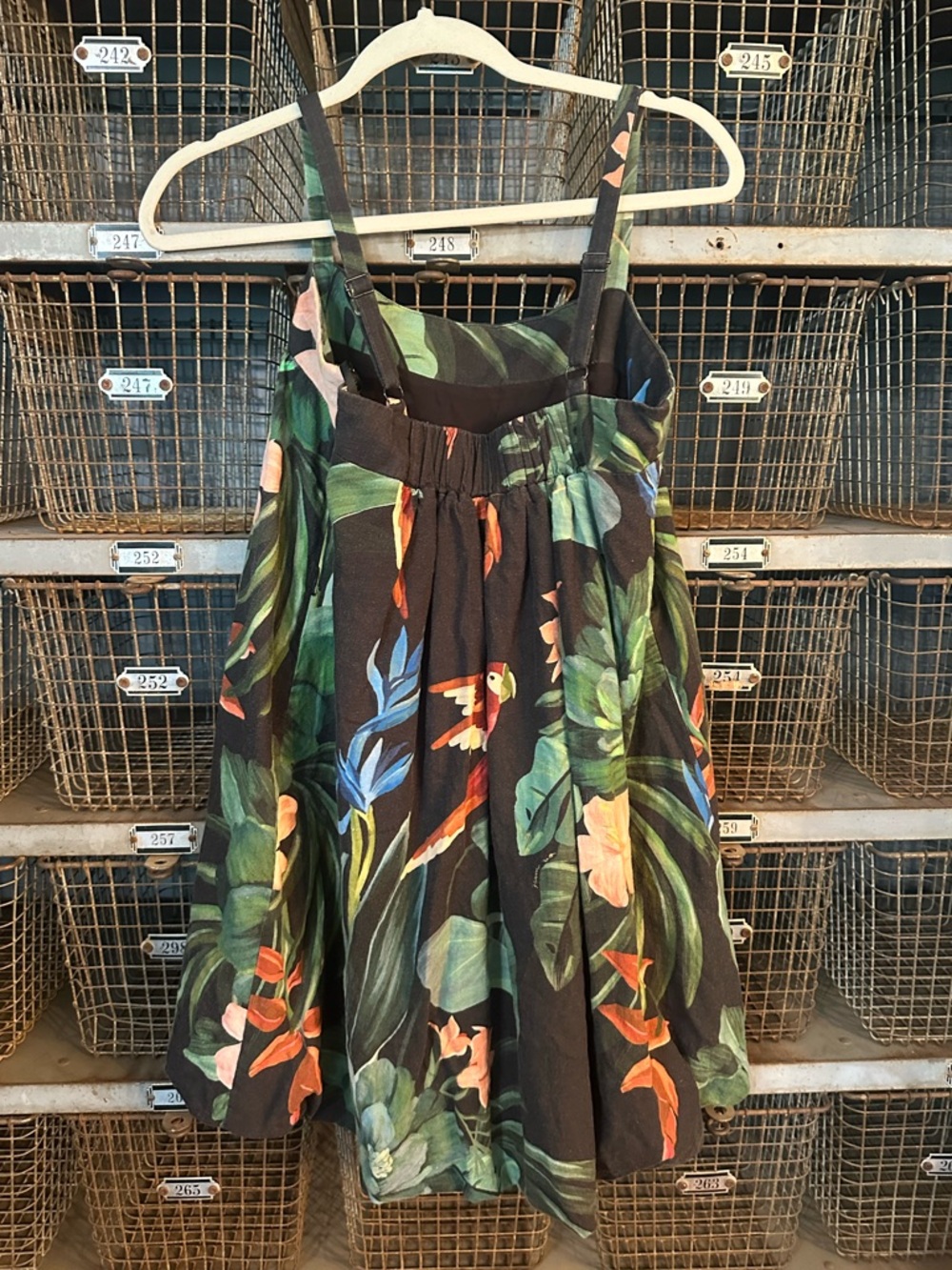FARM Rio Black Midnight Macaw Fiesta
Linen Blend Mini Dress Size: Small 🦜🌴 - Picture 9 of 14